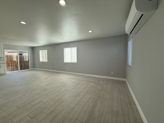 Photo - NewB SDS T 3634 Unit NewB SDS T 3634