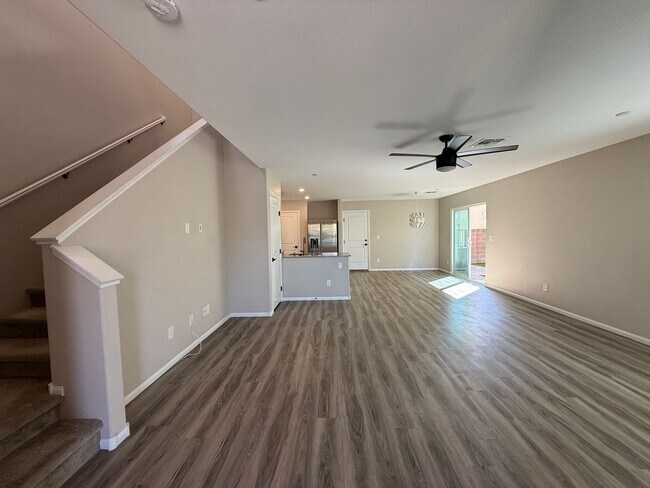 Photo - NLV 3 bed in a gated community!