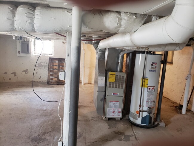 Photo - 204 N Macy St