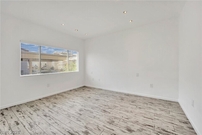 Photo - 8725 W Flamingo Rd Unidad 110