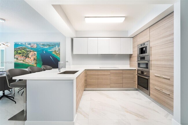 Photo - 300 Sunny Isles Blvd Unidad 4-2306