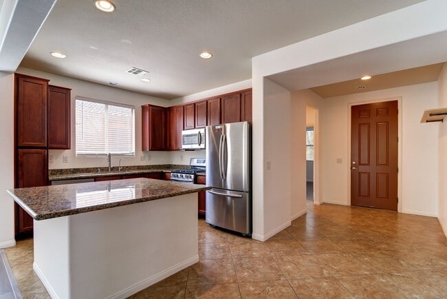 Photo - 1012 Via Canale Dr