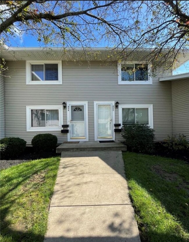 Photo - 422 Eastbrooke Ln