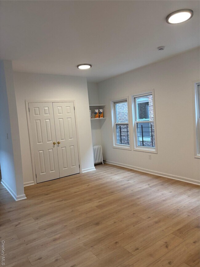 Photo - 10-59 McBride St Apartamento Unidad 2nd Floor