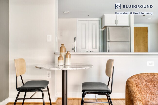 Photo - 2500 Clarendon Blvd Unidad FL5-ID519