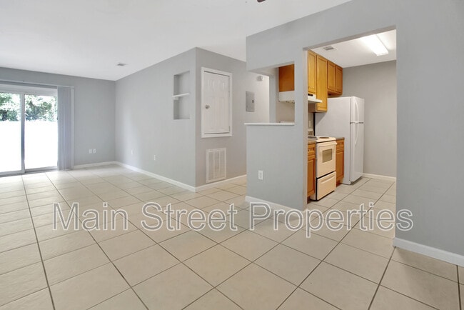 Photo - 3346 Green Briar Cir Unit D