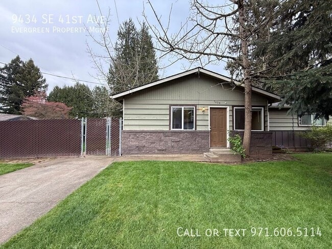 Building Photo - 9434 SE 41st Ave