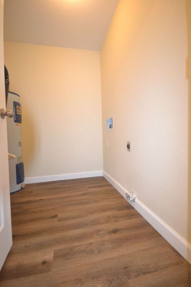 Photo - Bearcat Apartment Unit 6