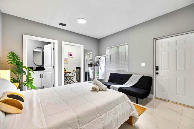 Photo - 1350 NW 28th St Unit FL1-ID1258050P