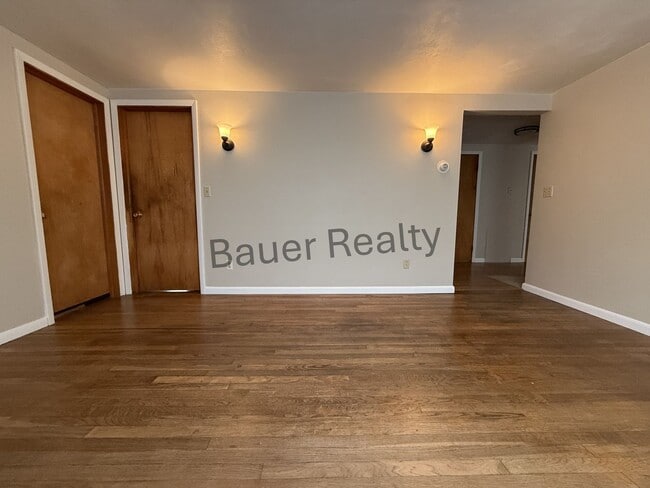 Photo - 4 Bedroom, Crestview School District