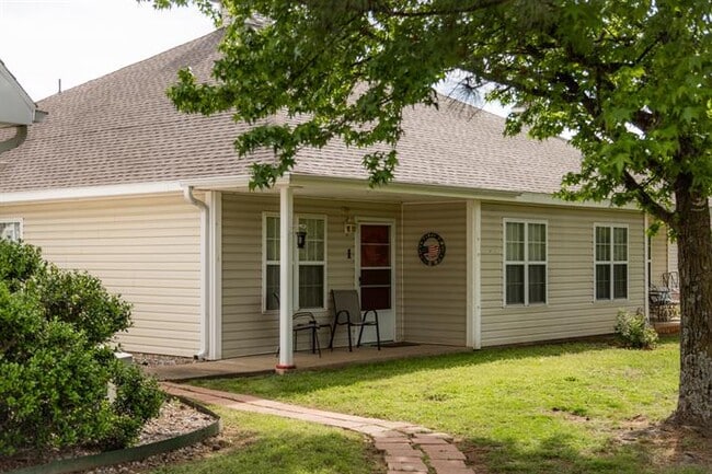 55+ Autumnwood Point Apartments