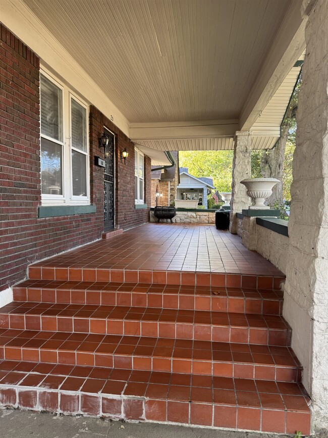 Photo - 20 S Auburndale St