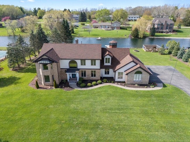 Building Photo - 2208 Crystal Cir