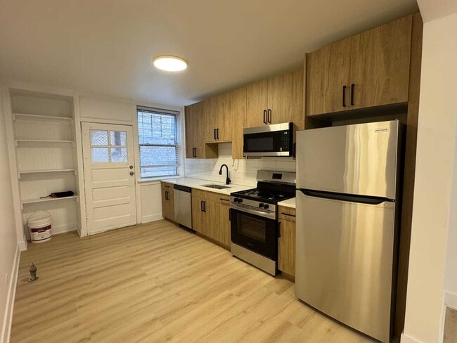 Photo - 6310 N Artesian Ave Unit 1