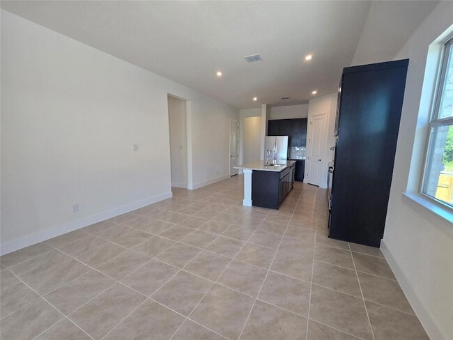 Photo - 8512 Red Bottle Brush Rd