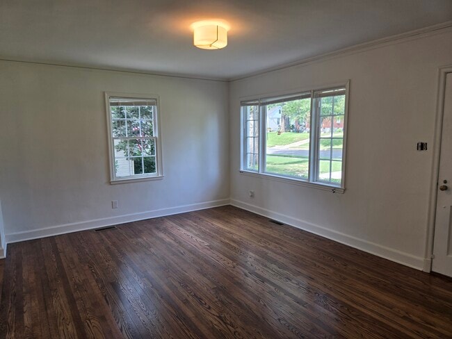 Photo - 293 Aurora Cir