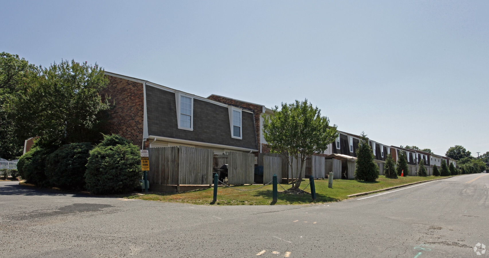 Crown Square Apartments - Crown Square Apartments