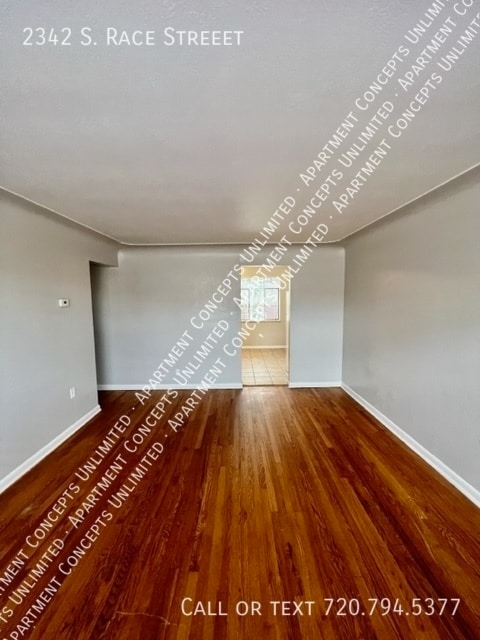 Photo - 2342 S Race St