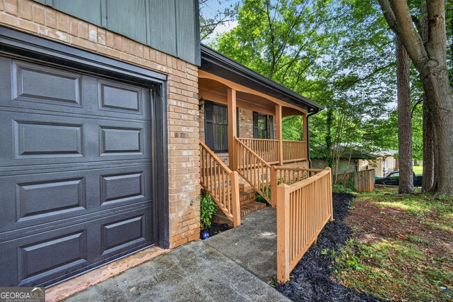 Photo - 2164 Riverbrook Rd