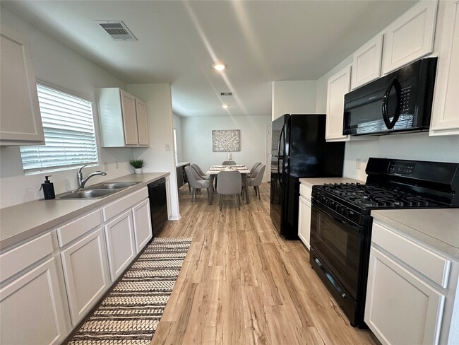 Photo - 11079 N Lake Mist Ln