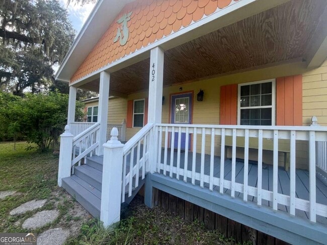 Photo - 402 Wheeler St