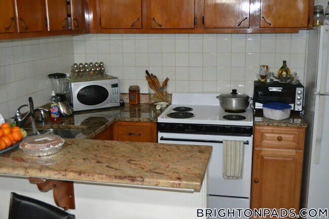 Photo - 357 Faneuil St Unit 4