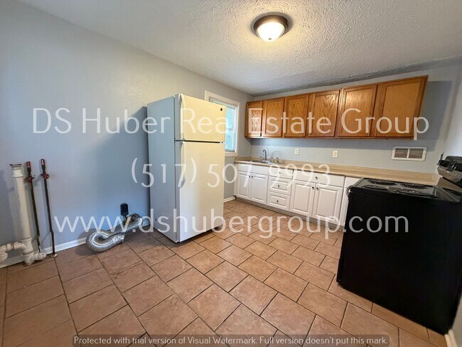 1218 Victoria Dr