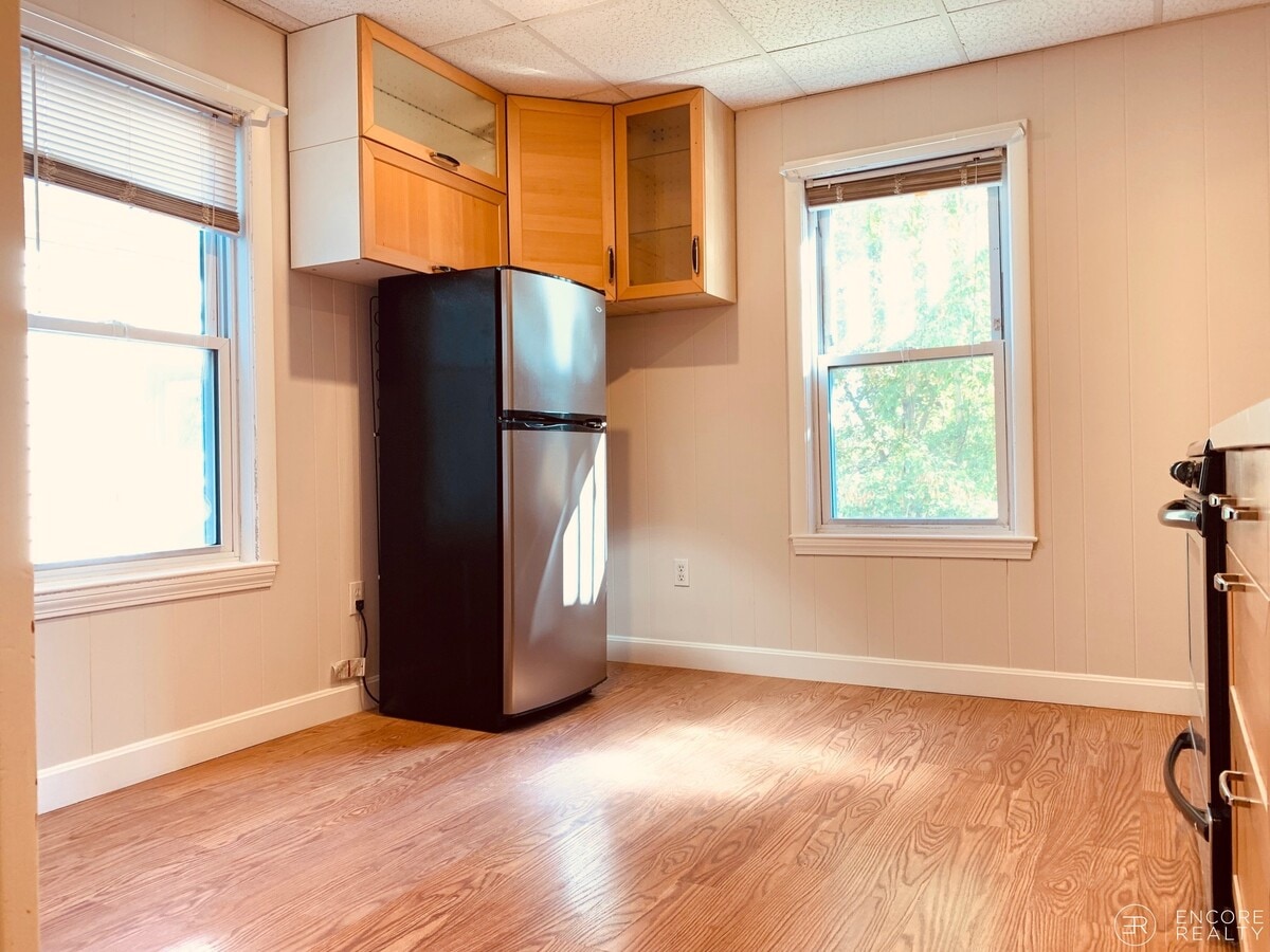 Photo - 105 Buttonwood St Unit 1