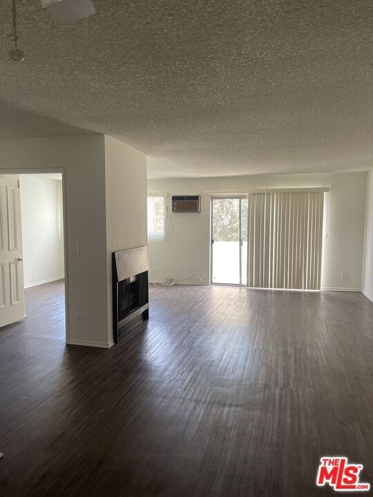 Building Photo - 1820 S Bentley Ave Unit 209