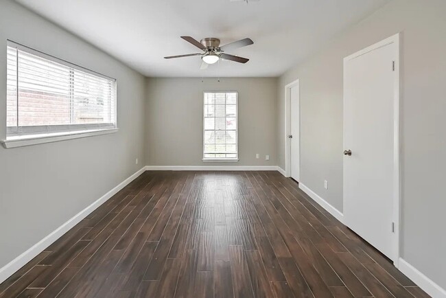 Photo - 11122 Kirwin Ln