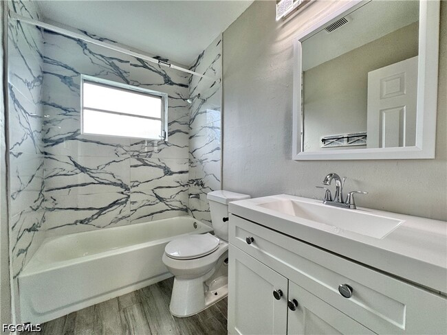Photo - 142 Harry Ave S