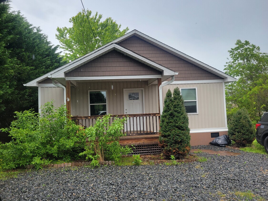 Photo - 44 Pacific Dr (Waynesville, NC)
