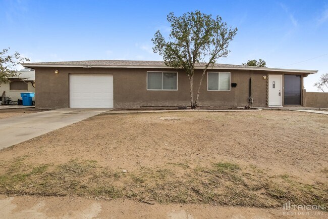 Building Photo - 14801 N 29th Dr Rental