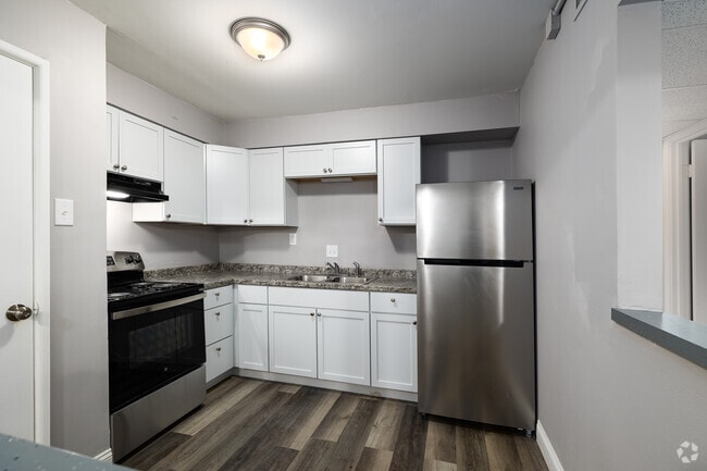2BR, 1.5BA - 1,033SF
