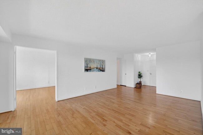 Photo - 5901 Mt Eagle Dr Unit 1116