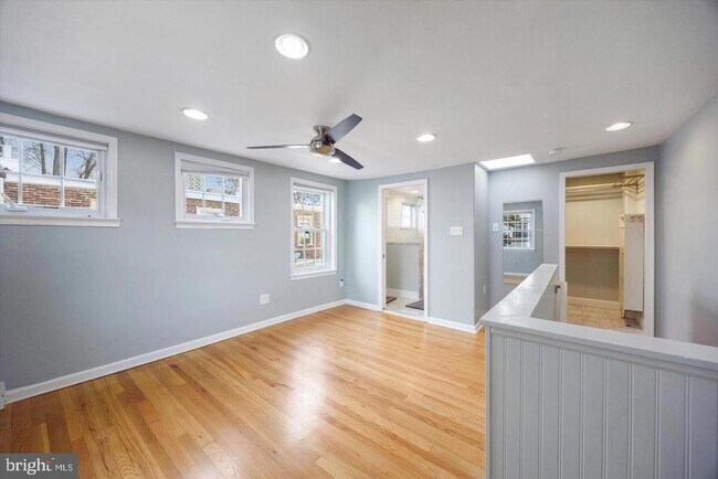 Photo - 715 Rodman St