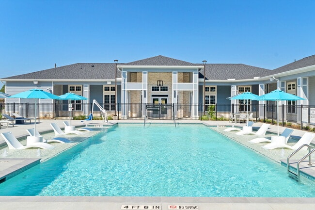 Building Photo - Haven at Treeline Rental