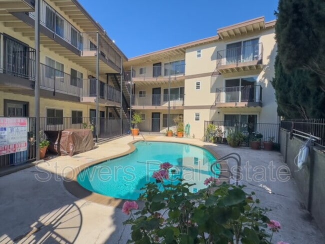 Photo - 1743 Carmel Dr Unidad #23