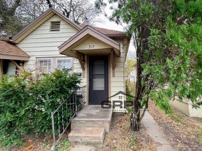 Building Photo - 1 Bed 1 Bath Duplex Rental