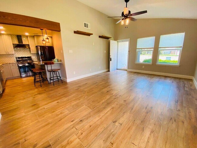 Photo - 13000 Pollard Dr