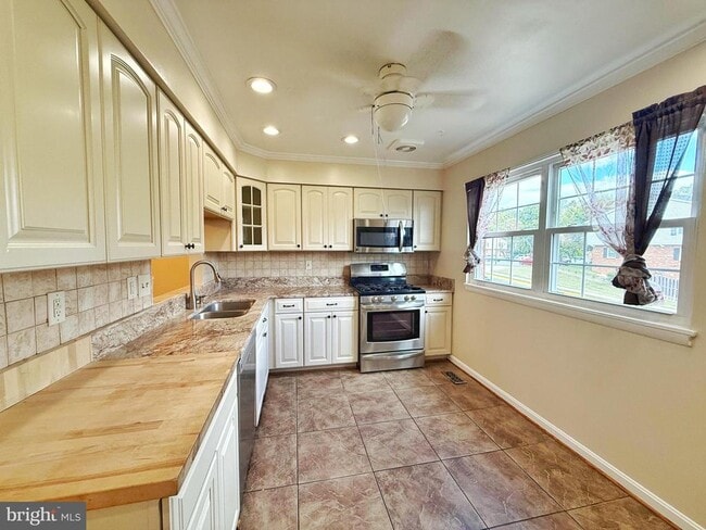 Photo - 15008 Cherrydale Dr