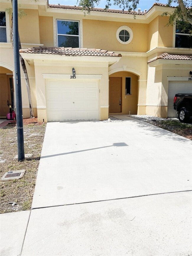 Photo - 285 River Bluff Ln Townhome