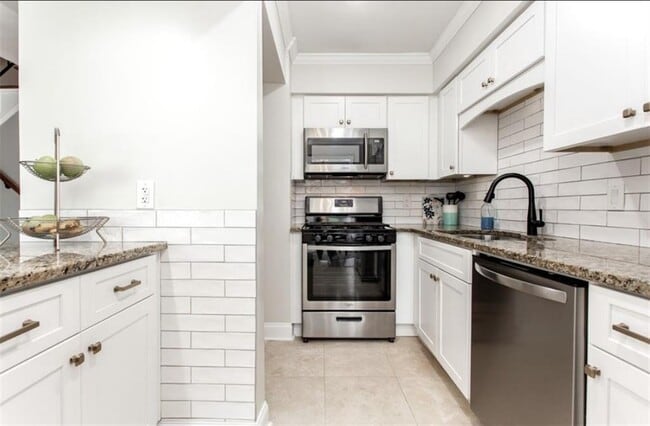 Photo - 6980 Roswell Rd Unidad B6