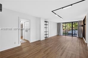 3301 N Country Club Dr