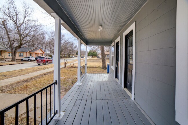 Photo - S Trenton Ave Triplex Unidad 704