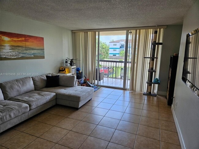Photo - 10625 SW 112th Ave Unit 216