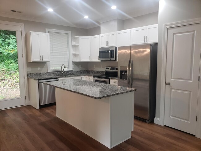 Photo - 214 Forest Dr