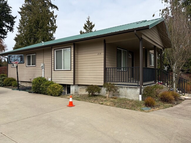 Building Photo - Fruitland Gem: 3BR/2BA with Finished Basement