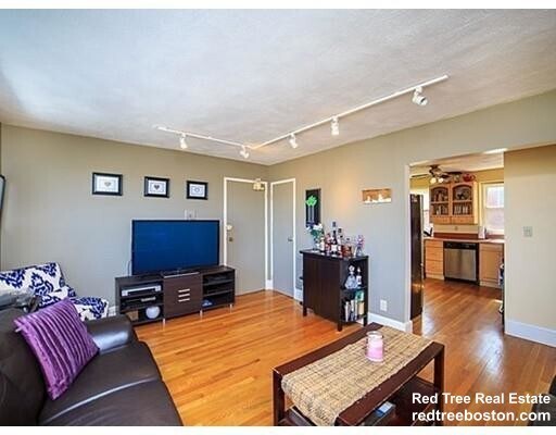 Photo - 491 Arborway