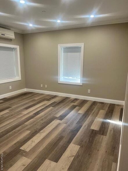 Photo - 5720a Old Sunrise Hwy